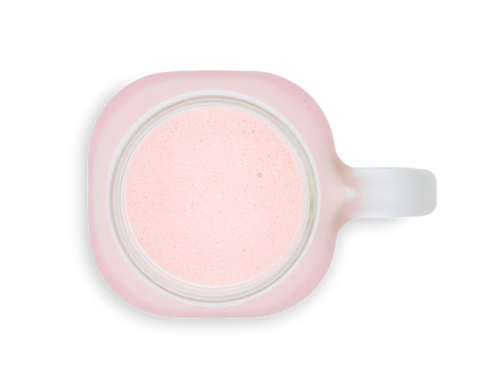 Diet Strawberry Shake - with added skyr (or non-fat greek yoghurt) and berries